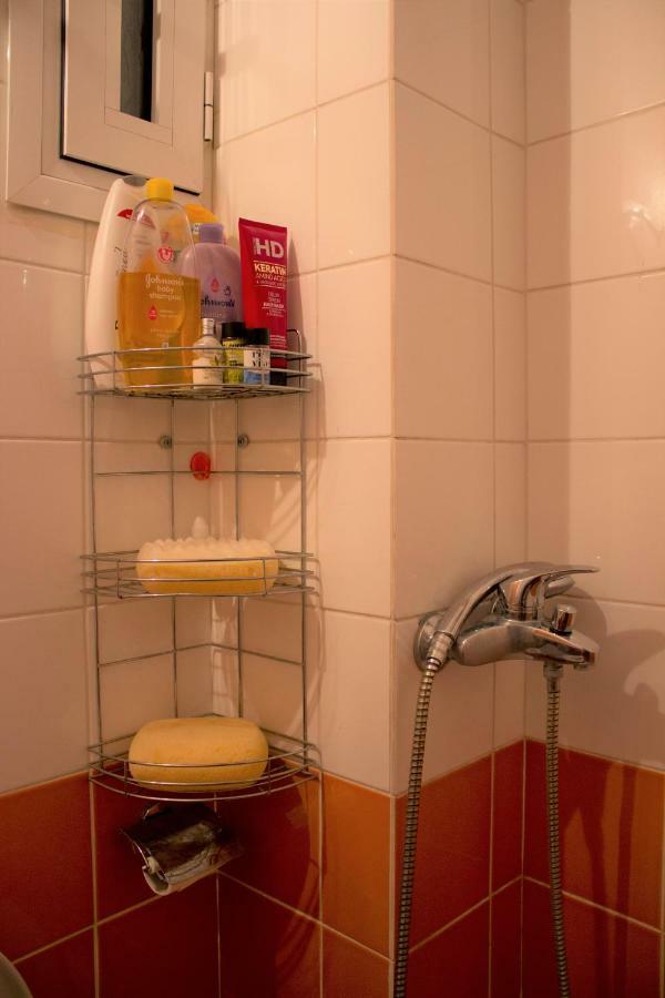 Cute Apartment In The Center Of The City Лариса Екстериор снимка