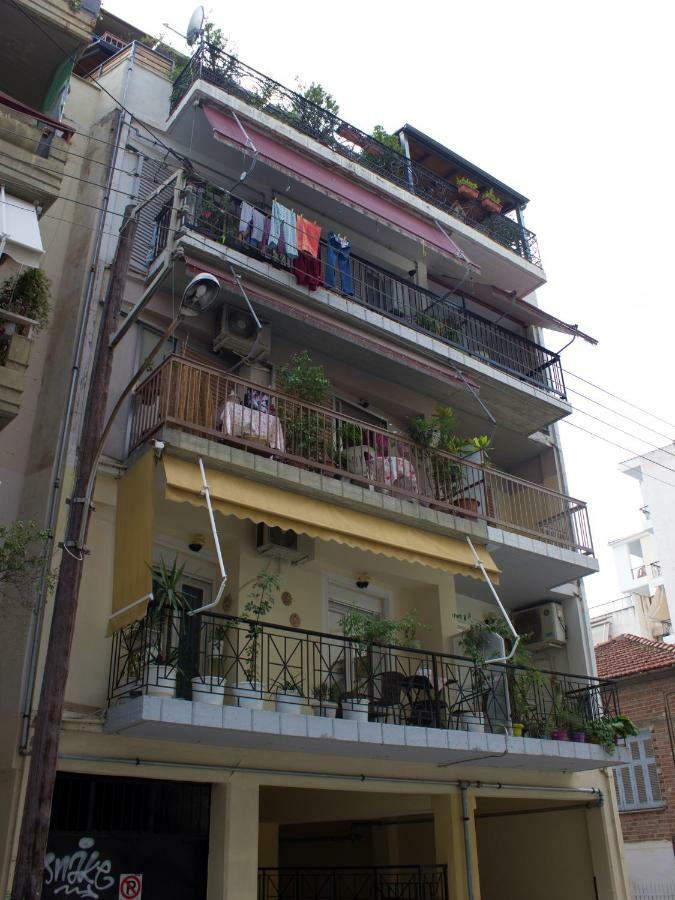 Cute Apartment In The Center Of The City Лариса Екстериор снимка